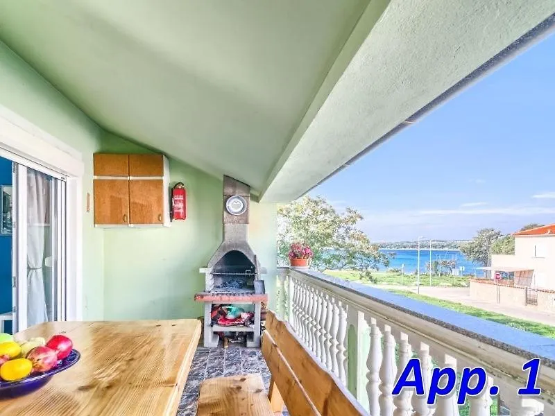 Apartment In Medulin With Sea View, Terrace, Air Conditioning, Wi-Fi Croatie